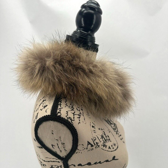 Burberry Detachable Raccoon Fur Collar Snap On Convertible Winter Outdoor Preppy - Picture 2 of 10